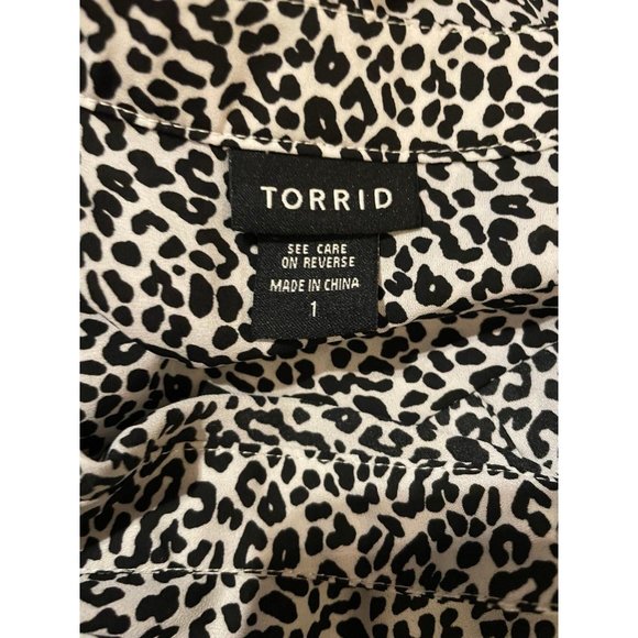 Torrid Leopard Print Tunic Blouse - Picture 6 of 7